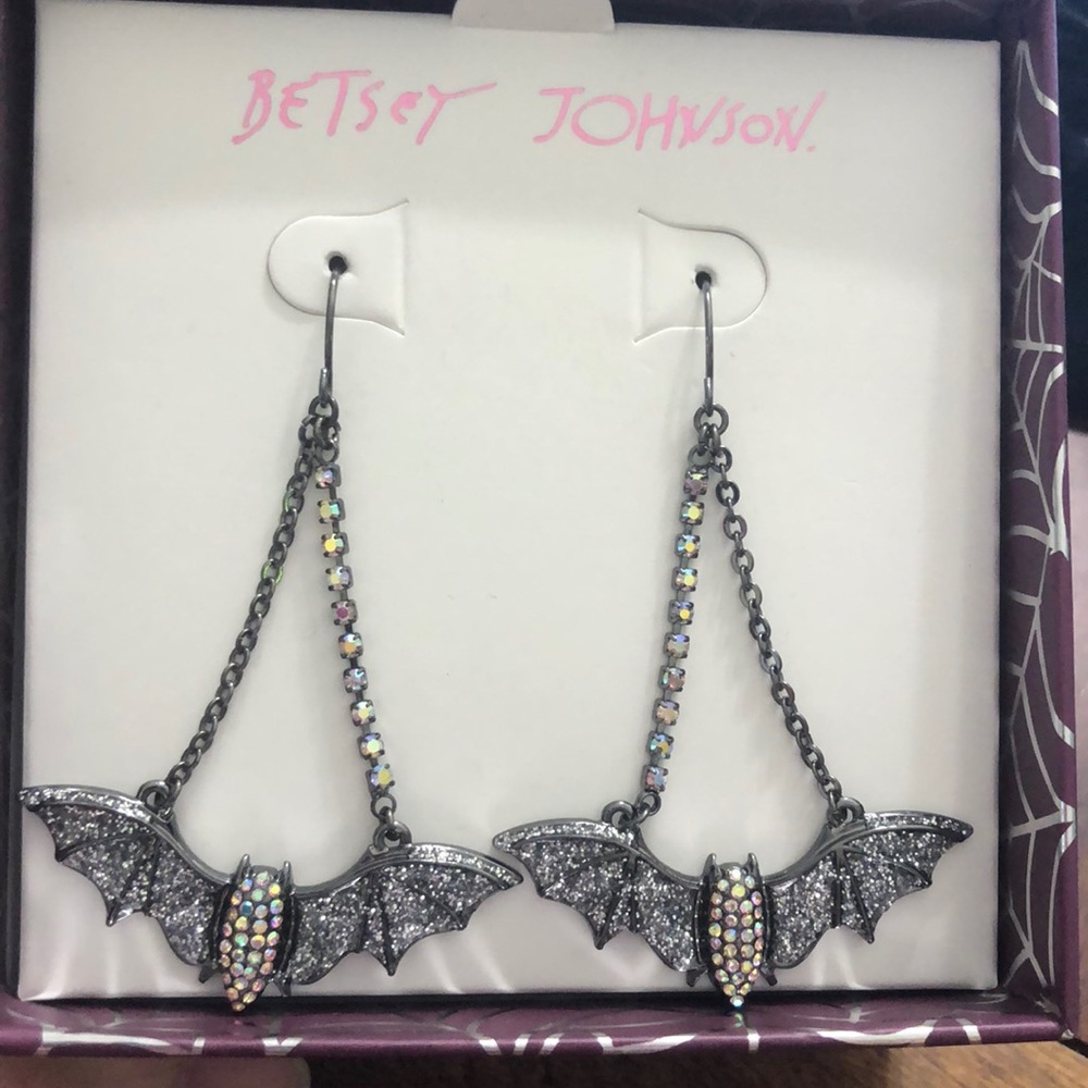 Betsey Johnson bat Halloween earrings NWT’s